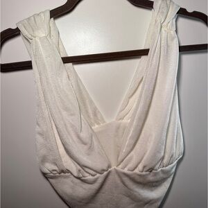 Lyaner Crop Top Deep Cut Off White